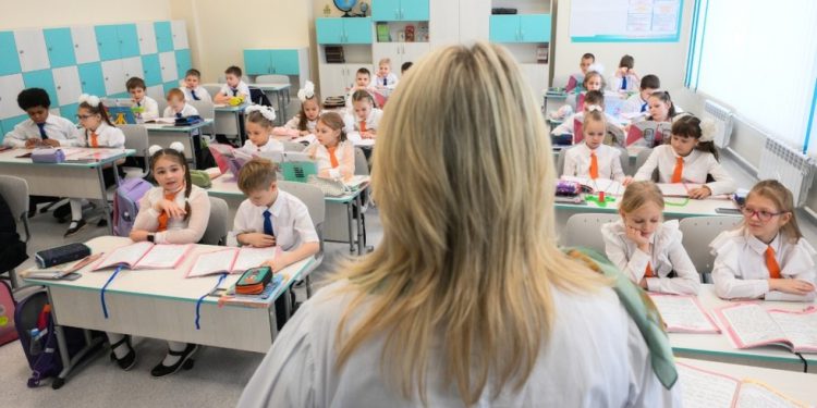 Rusija dijeliti model obrazovanja „multipolarnog svijeta“ s prijateljskim narodima – ministar – RT Rusija i bivši Sovjetski Savez