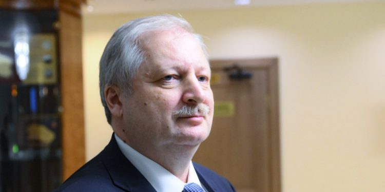 Ruski izaslanik dijeli detalje sastanka Trumpa – RT Rusija i bivši Sovjetski Savez