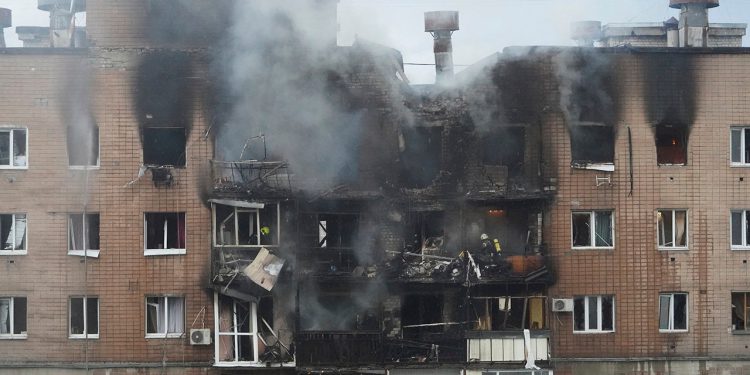 Ruski napadi drona i rakete ubijaju najmanje 4 u istočnoj Ukrajini