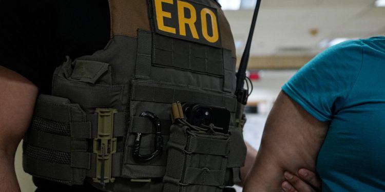 SAD pojačava uhićenja Iranaca – Fox – RT World News