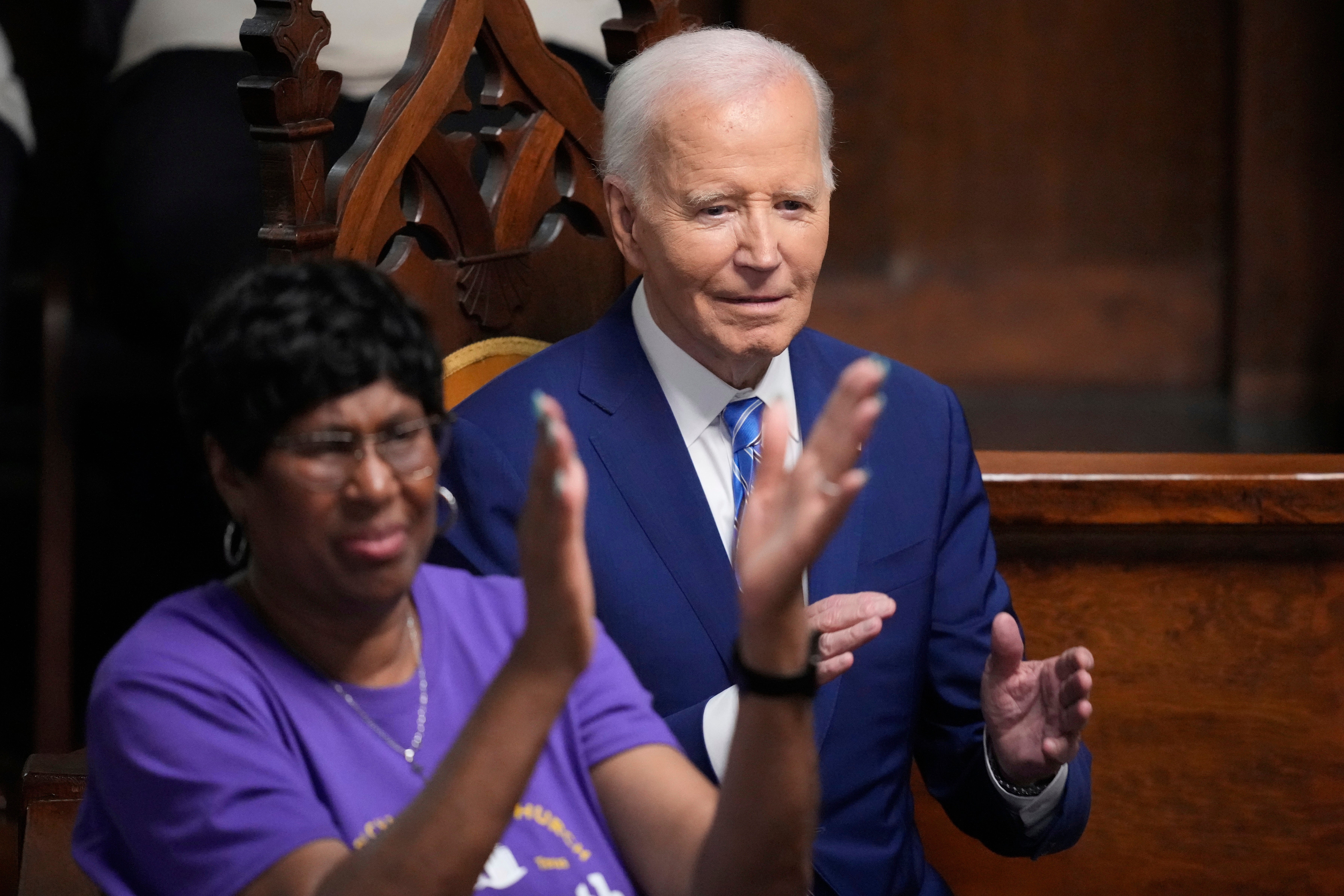 Predsjednik Joe Biden pljesne tijekom proslave lipnja u Galvestonu u Teksasu. Pohađanje Bidena dolazi mjesec dana nakon što mu je dijagnosticiran rak prostate