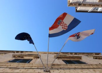 Sabor će proglasiti Dan hrvatske zastave