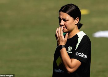 Sam Kerr u potpunosti zaslijepi svoje obožavatelje čineći šok potez dok se bori za pobjedu u tajnom ozljedama