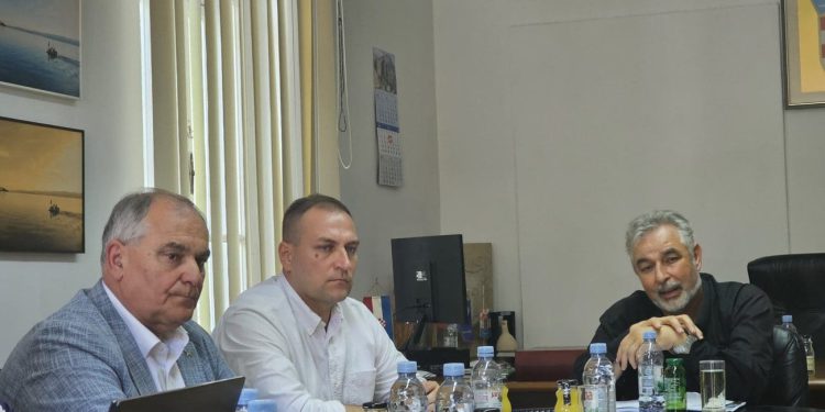 Sastanak ključnih aktera u borbi za obnovu kod Omiša. Župan Boban: “Predložio sam konkretne korake”