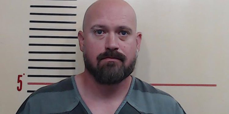 Savezni radnik optužen za kapitalno ubojstvo u slučaju prisilnog pobačaja djevojke