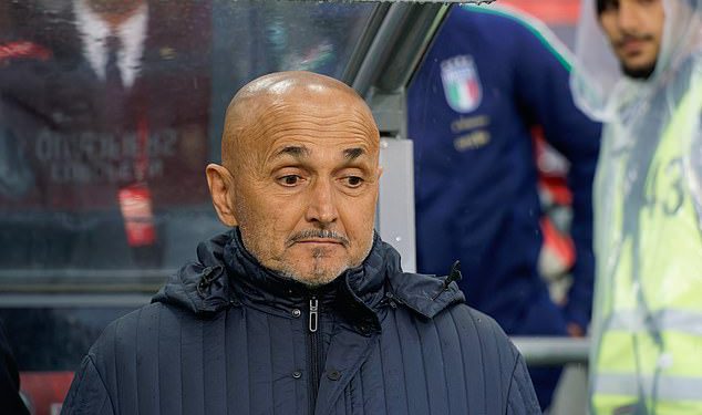 Šef Italije Luciano Spalletti najavljuje vlastito otpuštanje i oluje iz šiljastih konferencija za novinare