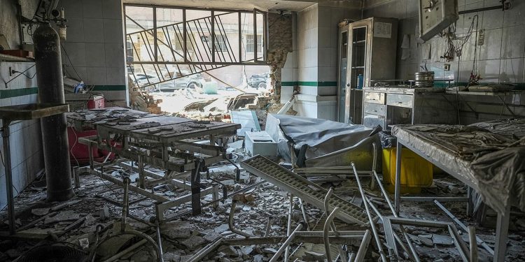 Šef zatvora u Teheranu bježi nakon što Izrael kontaktira sina prije zračnih napada