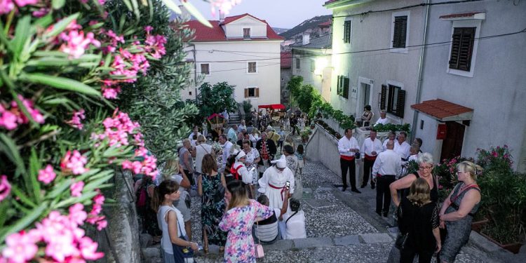 Šetnja kroz povijest Bakra – okusite nepresušnu maštu ovog kraja!