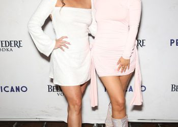 Sjećate se nas? MAFS mladenke Alyssa Barmonde i Olivia Frazer rijetko se pojavljuju dok se u Sydneyu postavljaju za zabavu u studiju 54