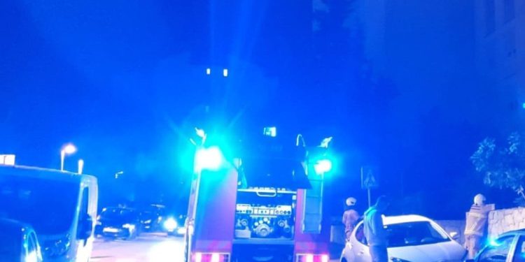 Slavlje umalo izbjeglo kontroli: Splitski vatrogasci imaju pune ruke posla zbog baklji i požara