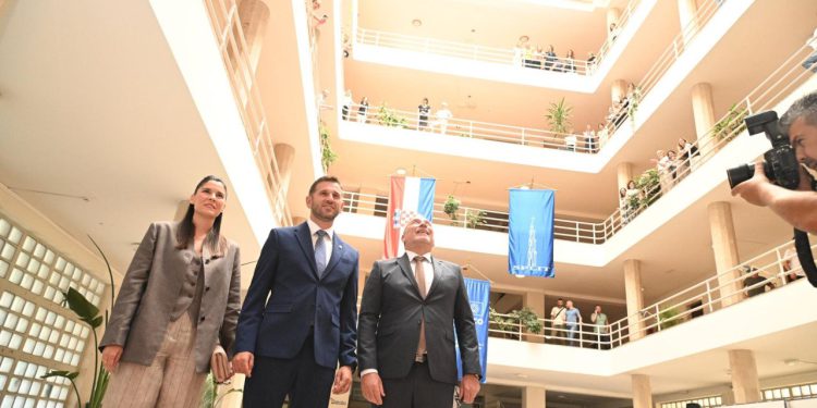 Slobodna Dalmacija – A što ako Tomislav Šuta ne sklopi većinu? Mogući novi izbori promijenili bi sastav Gradskog vijeća, a njega bi štitio…