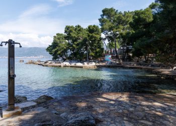 Slobodna Dalmacija – FOTO Splićanka zgrožena prizorima i ‘mirisima’ na poznatoj splitskoj plaži: ‘Svake godine isto, ima li kraja…?’