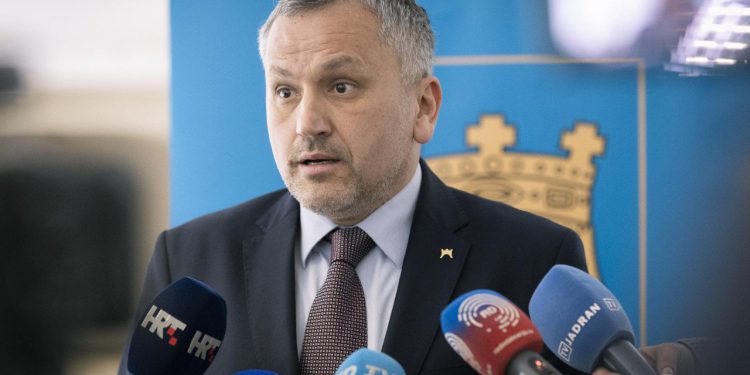 Slobodna Dalmacija – Izabran predsjednik Županijske skupštine! Počela su imenovanja, poznato i koju će funkciju preuzeti Ninčević-Lesandrić