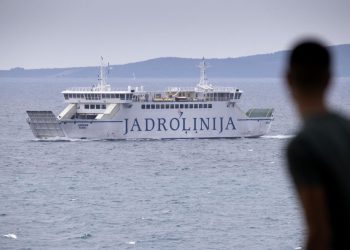 Slobodna Dalmacija – Jadrolinija objavila najnovije informacije i preporuke vezane uz pomorski promet. Sutra se uvodi izvanredno putovanje