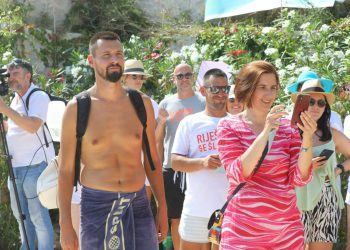 Slobodna Dalmacija – Marijana Puljak vraća se u Gradsko vijeće, društvo joj pravi i Ivošević! Bušta će mu se dodatno podebljati, ovo je iznos