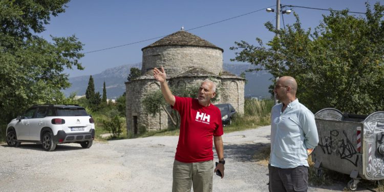 Slobodna Dalmacija – Najvrjedniji biser skriven u džungli nemara! Za blago kod Poljuda zna možda 10 posto Splićana: ‘A nekad je bila krcata!’