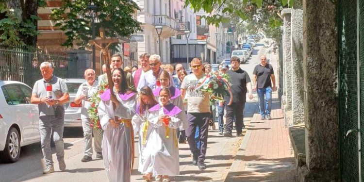Slobodna Dalmacija – Obitelji žrtava partizanskog zločina proživljavale su traume, a jugoslavenska vlast je pekla janjce: ‘Bila je to osveta’