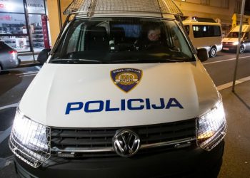 Slobodna Dalmacija – Ponavljač prekršaja iz Trogira predan u zatvor; sada će se tamo otrijezniti, jer je stalno pijan za volanom!