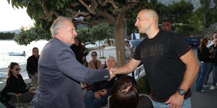 Slobodna Dalmacija – Roščić: Radićevi ljudi upadaju u kuće i traže glasove; Radić: Roščiću, dosta je bilo tvojih manipulacija, gotov si!