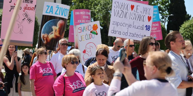 Slobodna Dalmacija – Splićani, pripremite se! Zbog ‘Hoda za život’, u subotu će u centru grada na snazi biti privremena regulacija prometa