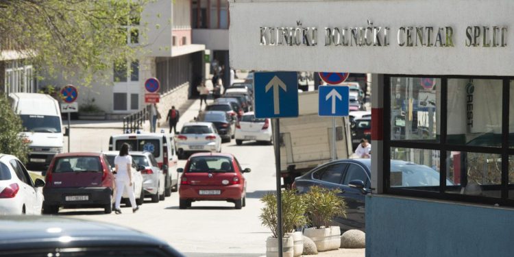 Slobodna Dalmacija – Splićanki odbili pretragu u bolnici jer je imala nalaz privatnika, usput i zaposlenika KBC-a! Sve smo istražili