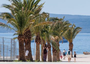 Slobodna Dalmacija – Žnjan nije ni otvoren kako treba, već imamo prve ‘bisere’. Pogledajte ovaj suludi prizor: ‘Ovo je sramota, grad slučaj’