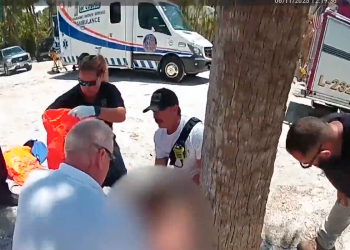 Snimke BodyCam pokazuju zastrašujući trenutak policajci su pomogli djevojci na Floridi s odsječenom rukom nakon napada morskog psa