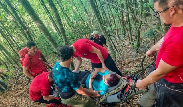 Spašena planinarka na Troglavu: Slomila nogu tijekom spuštanja, u akciji sudjelovali GSS HBŽ i planinari