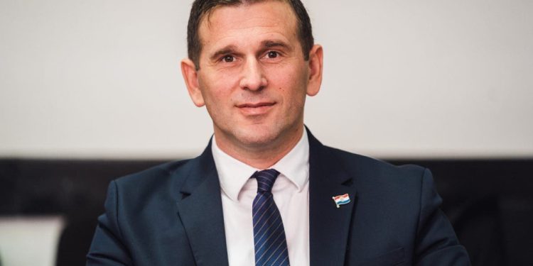 Splitski HDZ službeno je donio odluku. Poznata su imena novih vijećnika Gradskog vijeća Grada Splita – evo konačne odluke