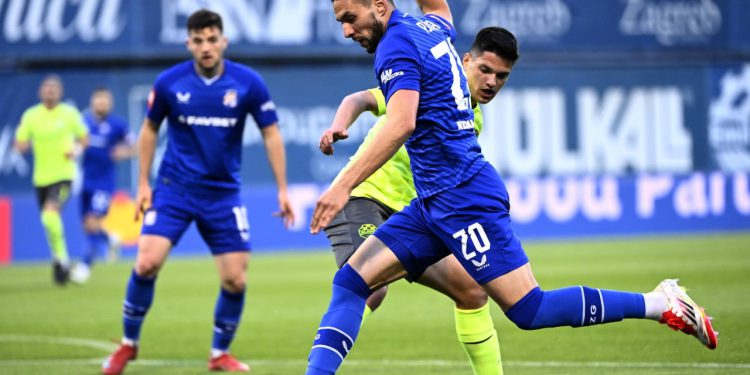 Sportske novosti – ANKETA: Trebao je donijeti prevagu u Dinamu, a sada opet odlazi. Jesu li Modri napravili pravi potez?