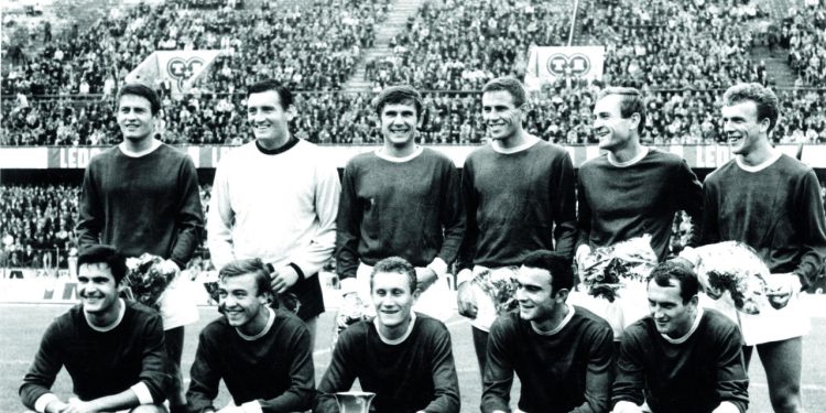 Sportske novosti – Čerček: ‘Nitko nije bio sretniji od mene kad sam onak’ mali glavom zabio gol Englezima’