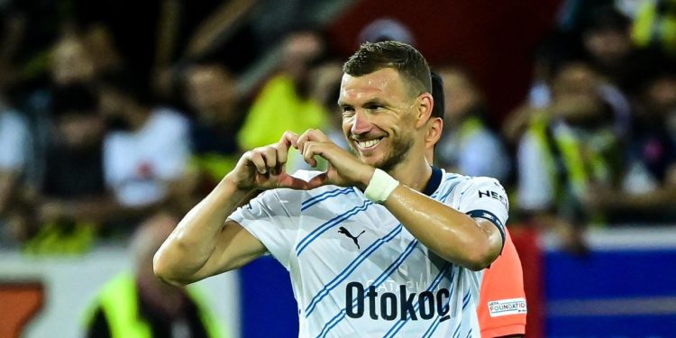 Sportske novosti – FOTO Ovo je tandem kakvog na Poljudu sanjaju već neko vrijeme: Džeko i Livaja osvanuli u istom društvu