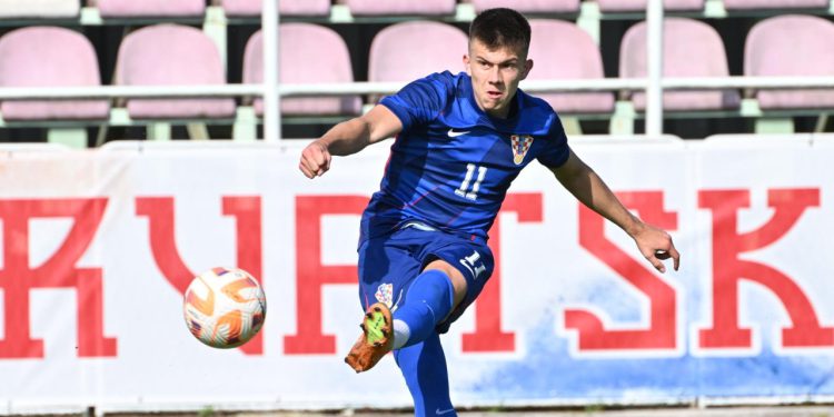 Sportske novosti – I u Slavenu se pomirili da hit igrač ne ide u Dinamo: ‘Ostaje kod nas, očekujemo više nego u prošloj sezoni’