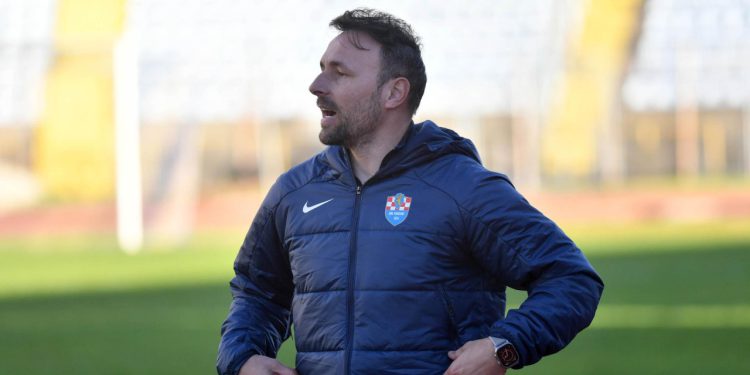 Sportske novosti – Kad sam kao Dinamov stoper izbio loptu u aut protiv Ajaxa, svi su me napali, imao sam noćne more! A danas je to super!?