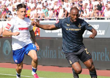 Sportske novosti – Pao je novi potpis na Maksimiru! Legenda kluba produžila ugovor, osmu uzastopnu sezonu igrat će u modrom dresu