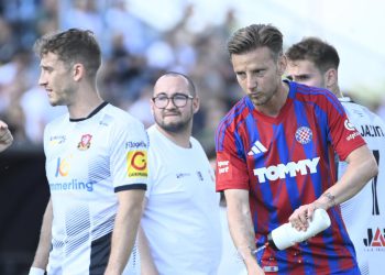 Sportske novosti – Rakitić nazvao i osobno pozvao svog nasljednika na Poljud! Uskoro objavljuje kraj karijere?