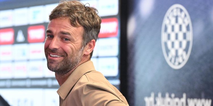 Sportske novosti – Što Hajduk može dobiti od Garcije? Južnoamerički trener treba pomoć kluba!