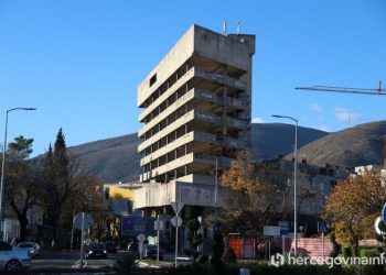 ‘Staklena banka’ u Mostaru i dalje neobnovljena, a Vlada FBiH je kupila prije osam godina