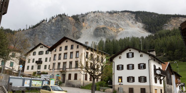 Stanovnici Scenic Villagea evakuirali su usred prijetnje za klizanje