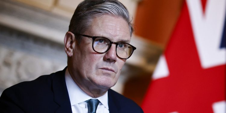 Starmer lansira dugogodišnju istragu bandi za njegu briga za britansku službu-RT World News