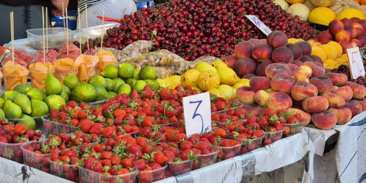 Subotnja vreva na splitskom Pazaru, evo koje su cijene