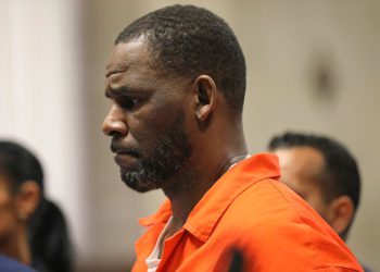 Sudac negira prijedlog R. Kellyja za kućni pritvor nakon zahtjeva za parcelom ubojstva u zatvoru