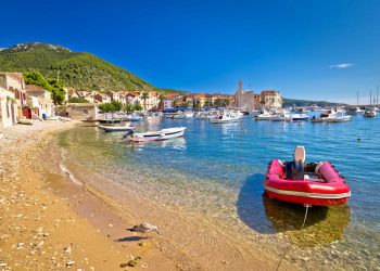 Sunčana nedjelja uz lagani maestral