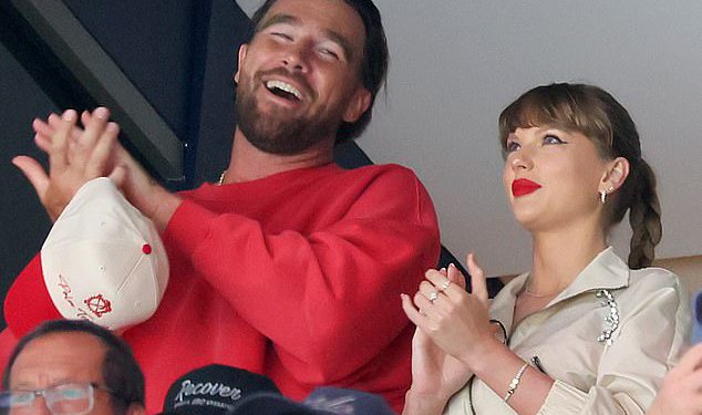 Sva uskrsna jaja u odjeći Taylor Swift na hokejskoj igri nakon glasina o braku Travis Kelce