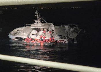 Svi putnici s tonućeg katamarana kod Zadra su spašeni