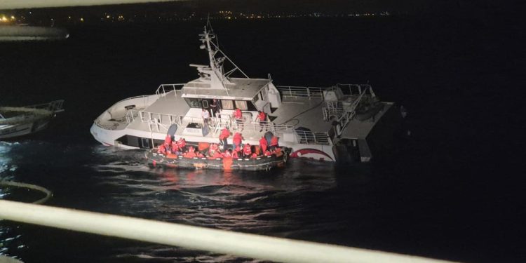 Svi putnici s tonućeg katamarana kod Zadra su spašeni