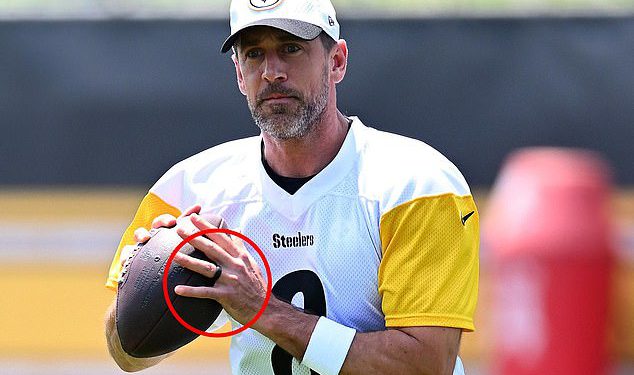 Svi tragovi o Aaronu Rodgersu ‘misterioznoj supruzi kao teorijama zavjere vrte se nakon šoka’ vjenčanje ‘