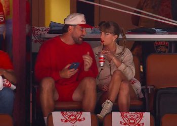 Taylor Swift obožavatelji mole Travisa Kelcea da se prikriju nakon još jednog neispravnosti garderobe u Nizini