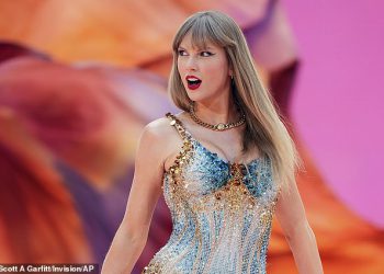 Taylor Swift odobrila je zaštitni nalog od bivšeg stalkera koji tvrdi da je majka njegovom djetetu
