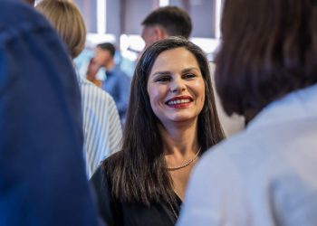 Tisja Kljaković Braić otvorila izložbu u Splitu: “Od tog honorara kupila sam stolaru tuš kabinu i školjku”